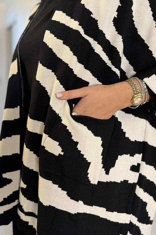 Oslo Animal Knit Cardigan Mono